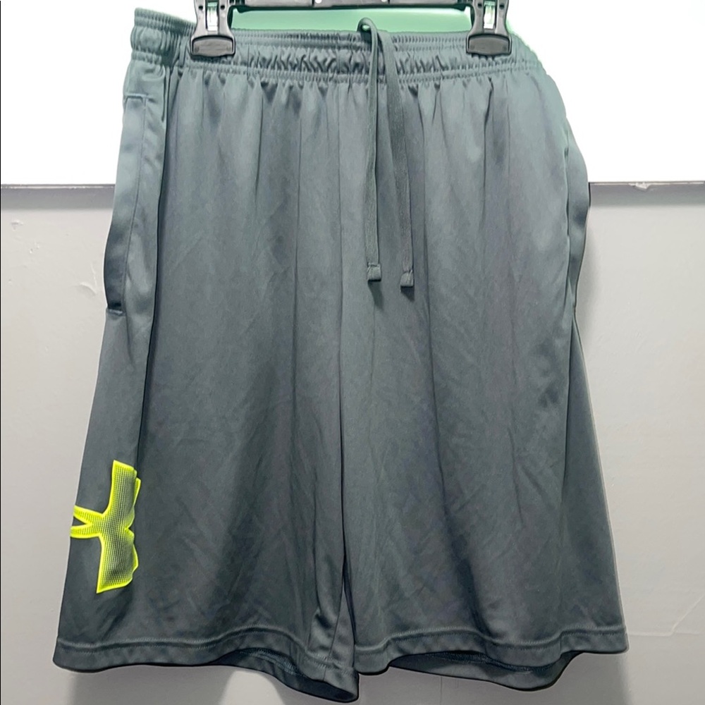 Under Armour Men's Gray Shorts